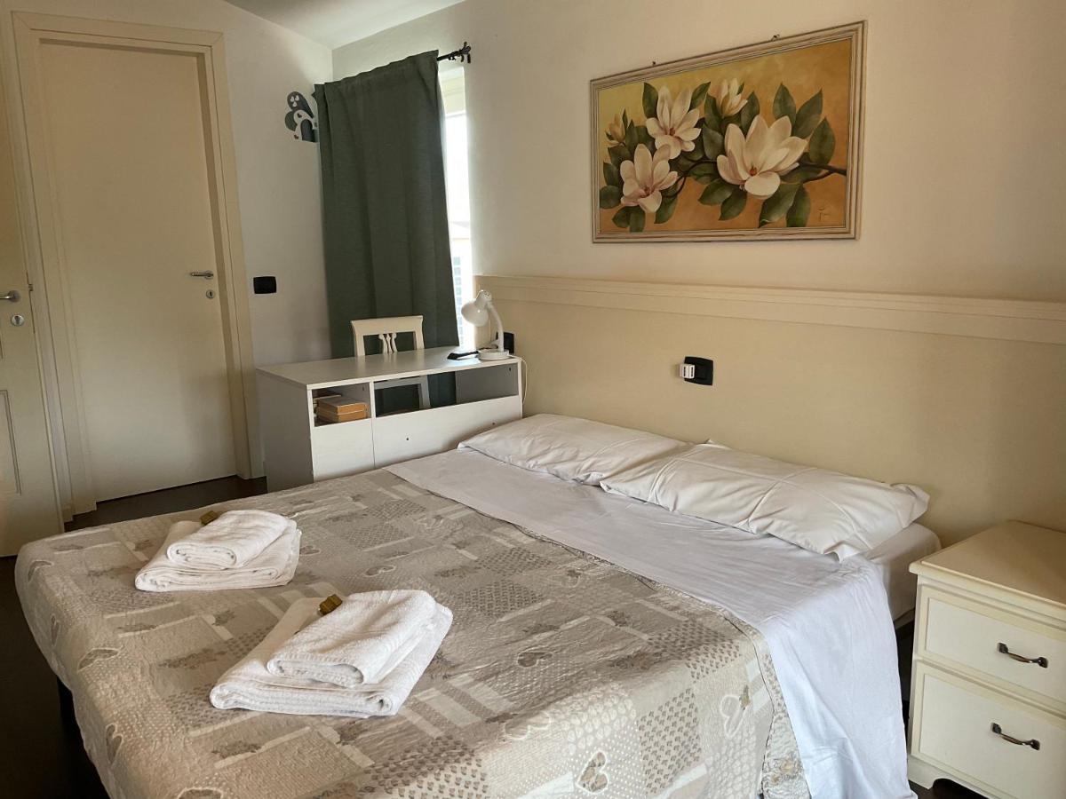 Villa Indipendente A Pochi Passi Dal Lago San Felice del Benaco Exteriör bild