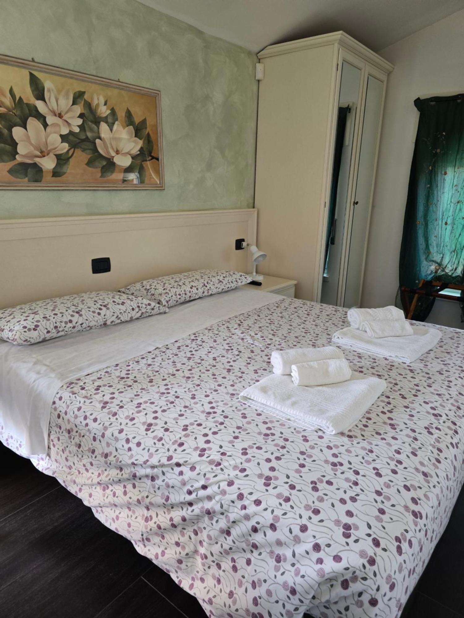 Villa Indipendente A Pochi Passi Dal Lago San Felice del Benaco Exteriör bild