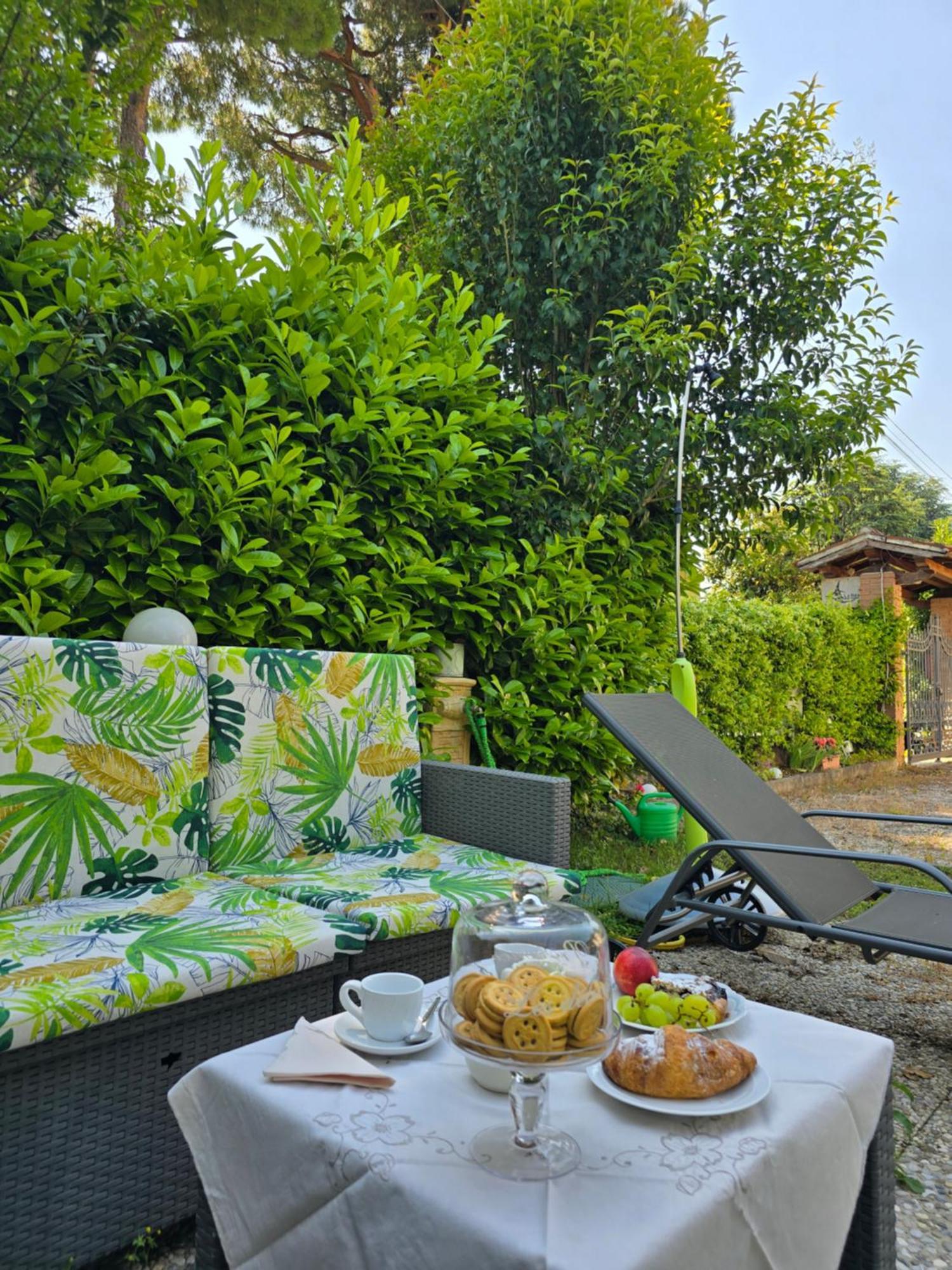 Villa Indipendente A Pochi Passi Dal Lago San Felice del Benaco Exteriör bild
