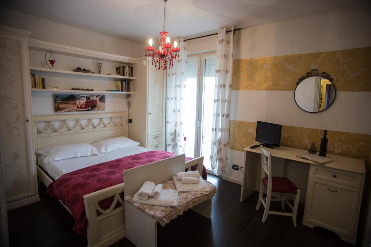 Villa Indipendente A Pochi Passi Dal Lago San Felice del Benaco Exteriör bild
